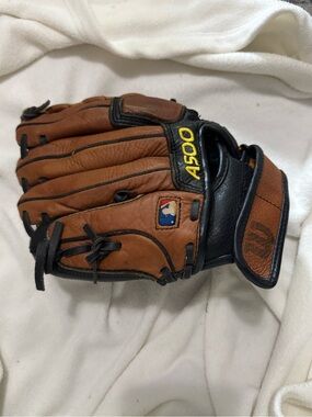 Wilson A500 Brown and Black Leather Baseball Glove10.5